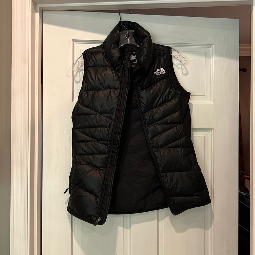 North face womens light weight puffer vest